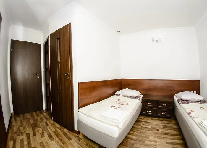 W Lace 3* Boleslawiec (Lower Silesia)